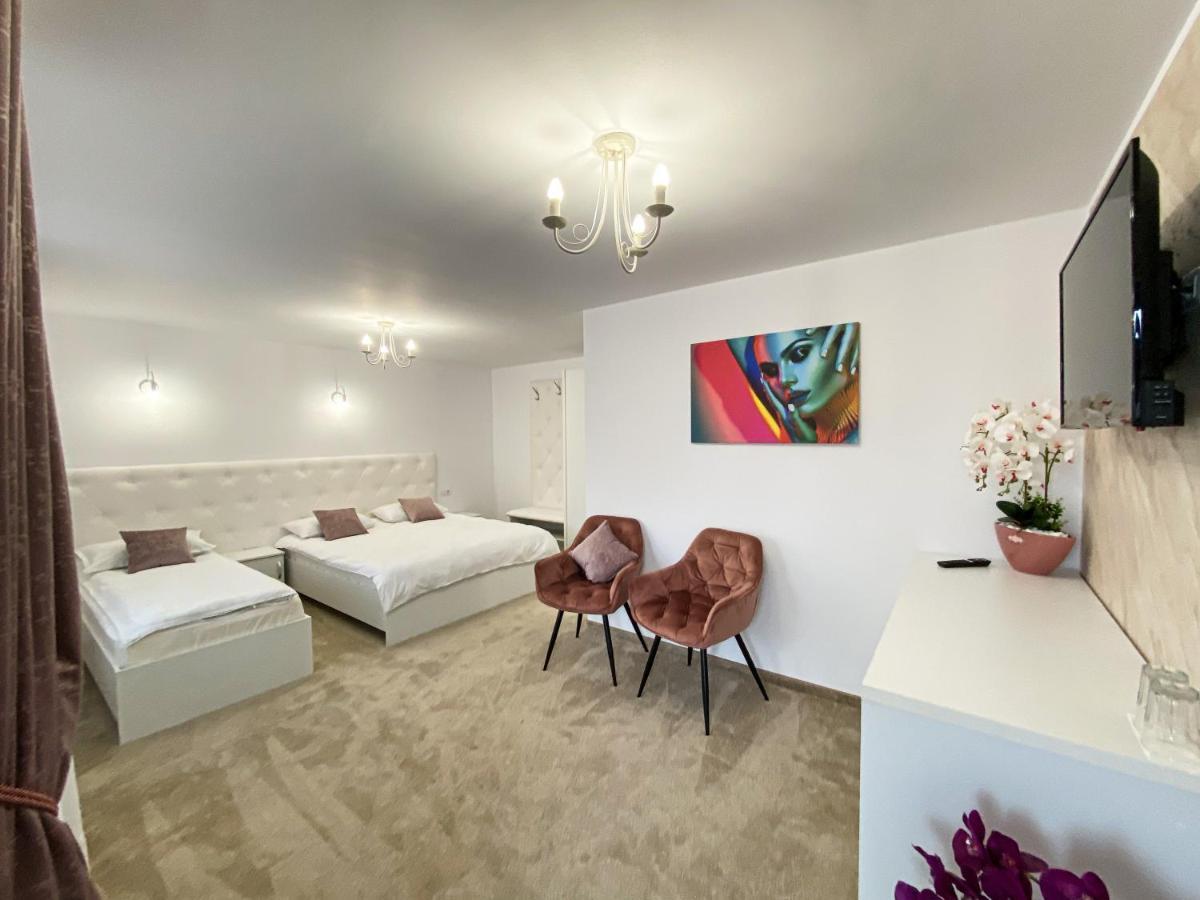 Casa Ina Hotel Moisei Eksteriør billede